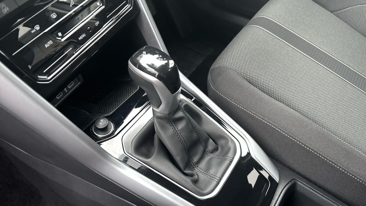 Used Volkswagen T-Roc 2025 for sale - 77435616: Photo 13