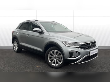 Used Volkswagen T-Roc 2025 for sale - 77435616: Photo