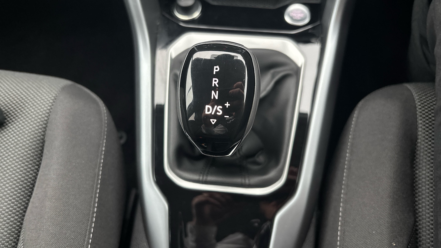 Used Volkswagen T-Roc 2025 for sale - 77435616: Photo 22