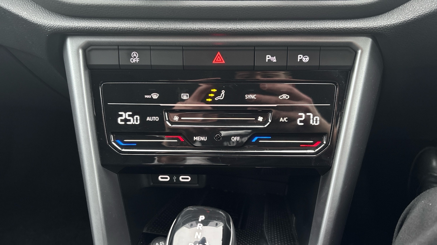 Used Volkswagen T-Roc 2025 for sale - 77435616: Photo 24