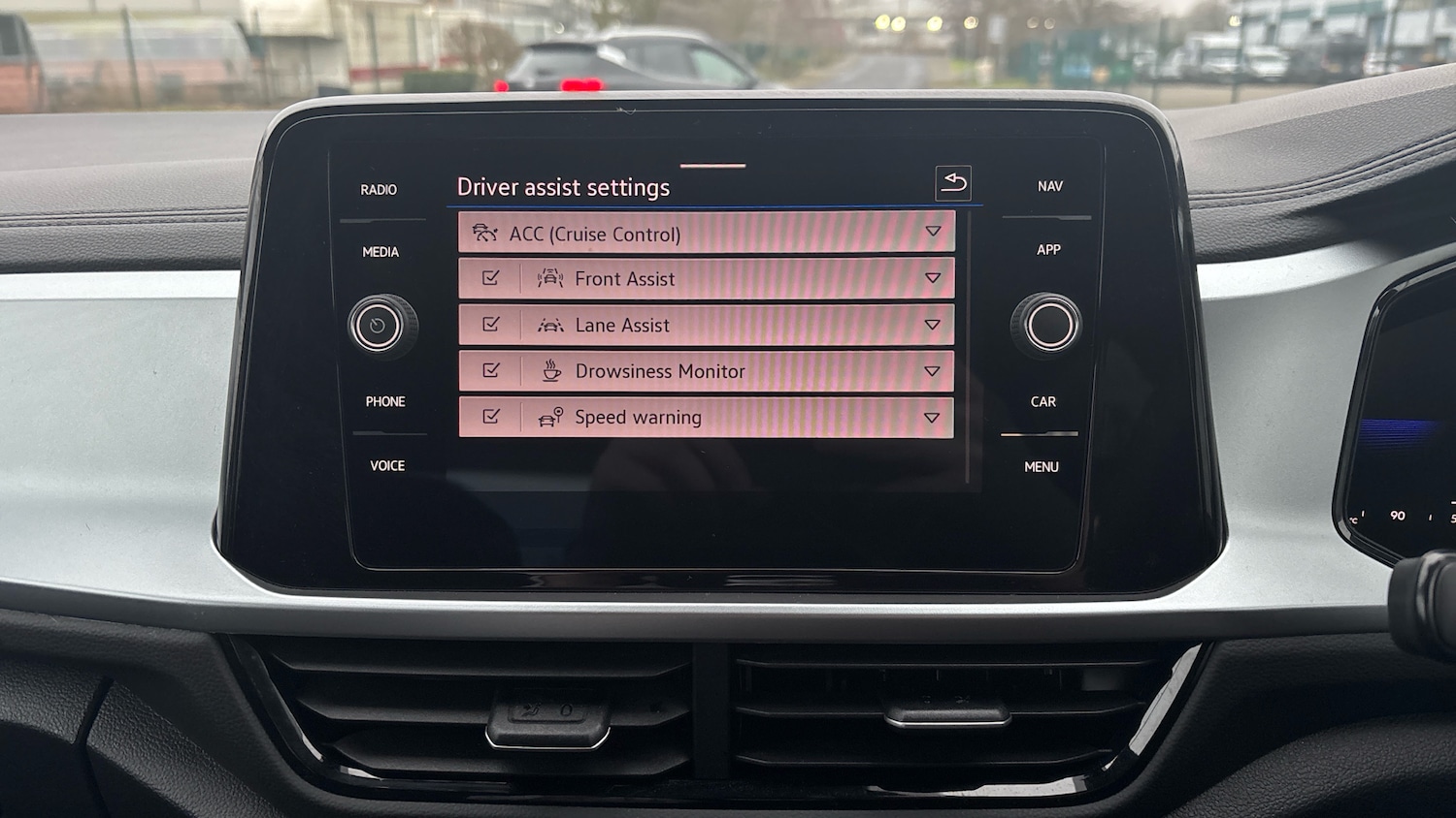 Used Volkswagen T-Roc 2025 for sale - 77435616: Photo 28