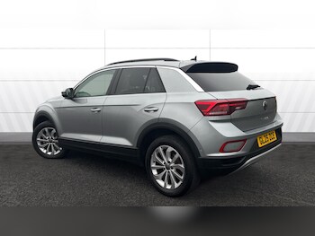 Used Volkswagen T-Roc 2025 for sale - 77435616: Photo