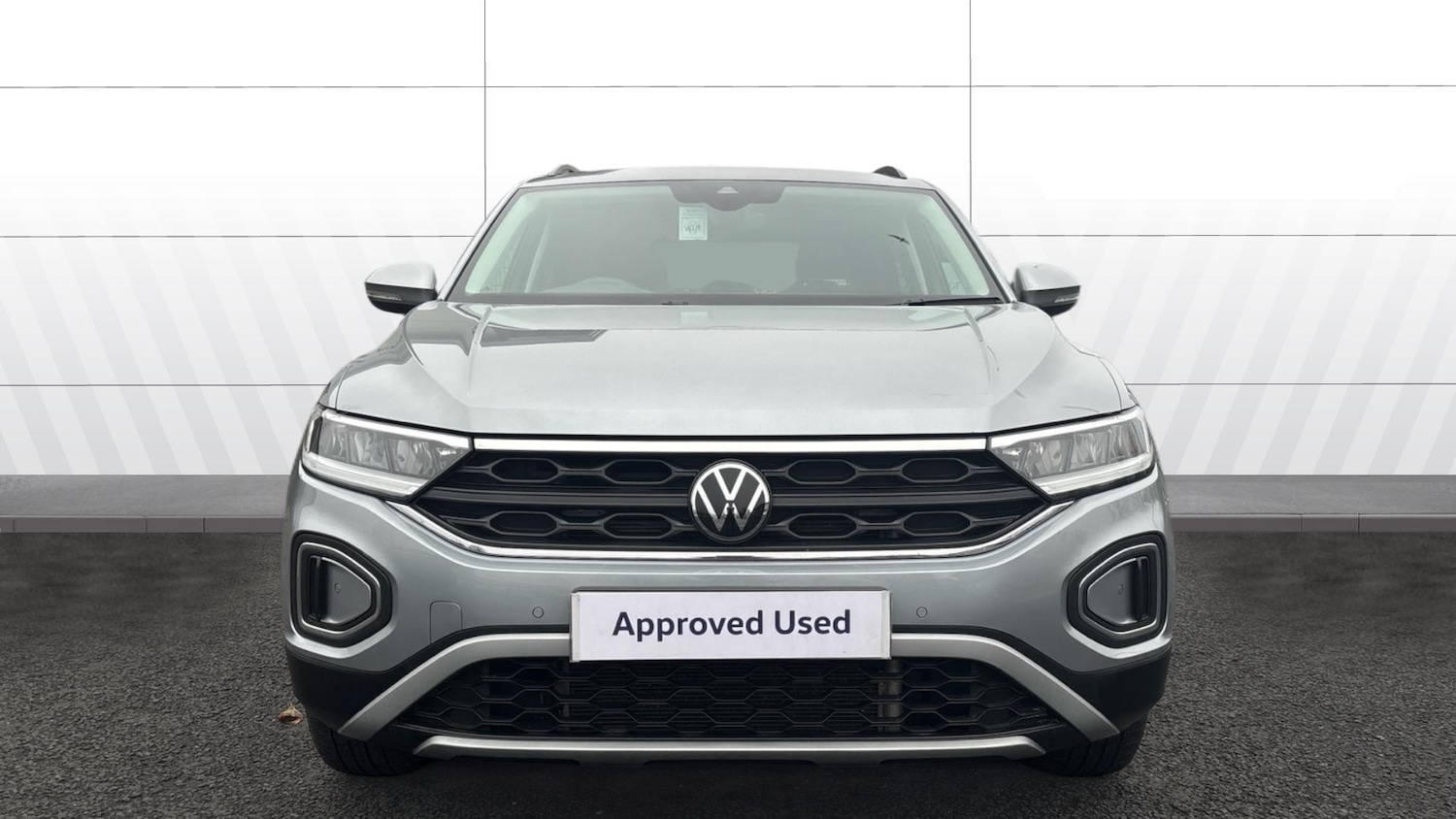 Used Volkswagen T-Roc 2025 for sale - 77435616: Photo 3