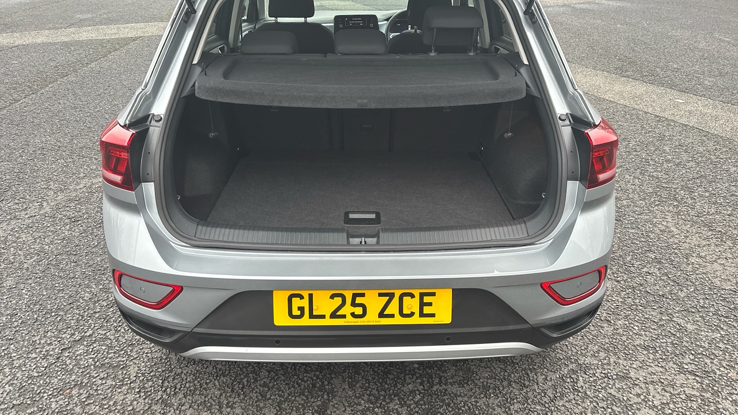 Used Volkswagen T-Roc 2025 for sale - 77435616: Photo 4