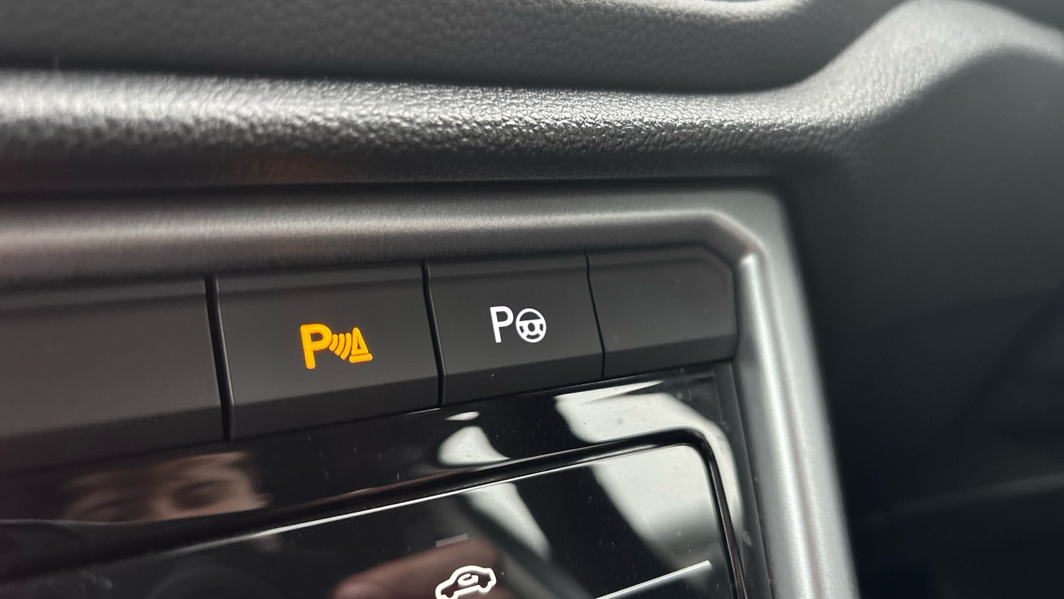 Used Volkswagen T-Roc 2025 for sale - 77435616: Photo 41