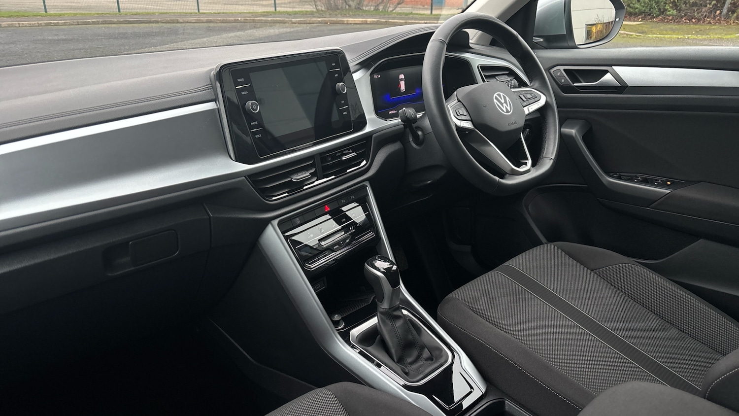 Used Volkswagen T-Roc 2025 for sale - 77435616: Photo 9