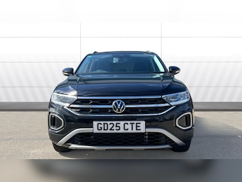 Used Volkswagen T-Roc 2025 for sale - 78282117: Photo