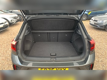 Used Volkswagen T-Roc 2025 for sale - 77687389: Photo