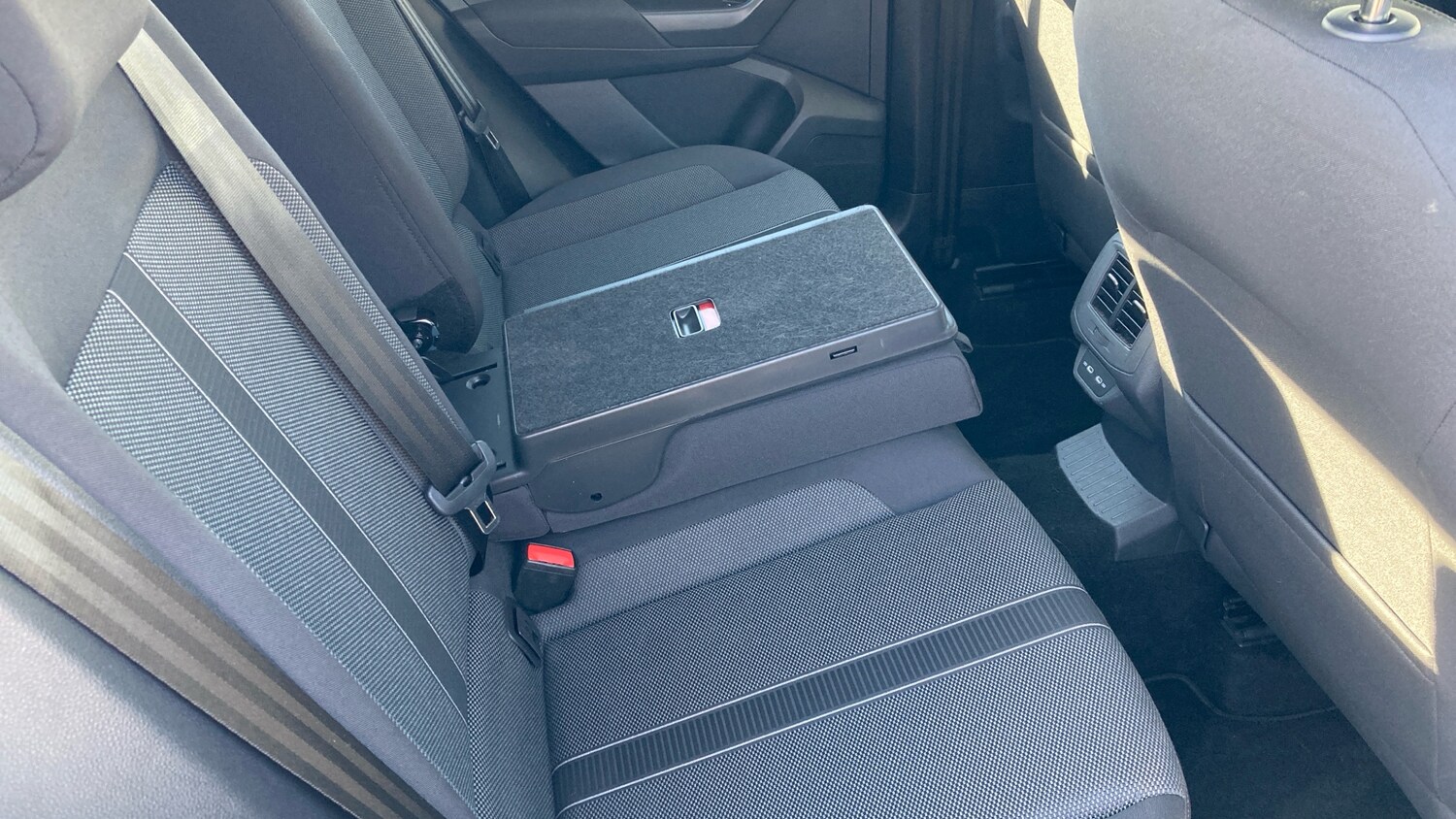 Used Volkswagen T-Roc 2022 for sale - 78163130: Photo 29