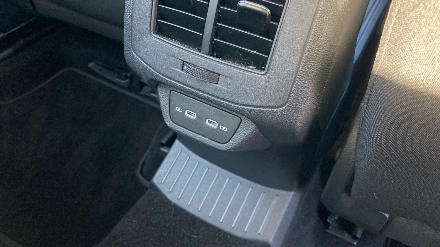 Used Volkswagen T-Roc 2022 for sale - 78163130: Photo 31