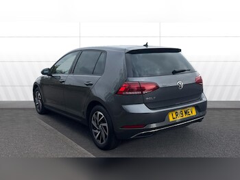 Used Volkswagen Golf 2019 for sale - 75827624: Photo
