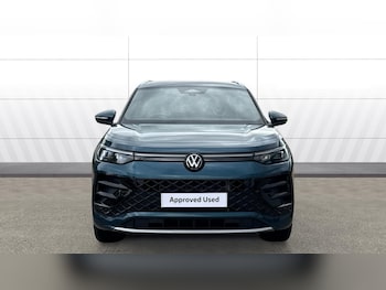 Used Volkswagen Touran 2025 for sale - 76101976: Photo