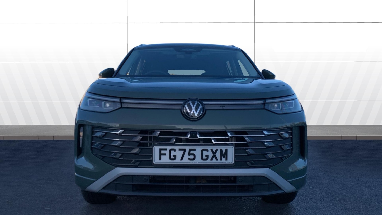 Used Volkswagen Touran 2025 for sale - 77061531: Photo 3