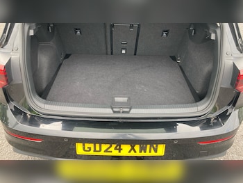 Used Volkswagen Golf 2024 for sale - 78941307: Photo