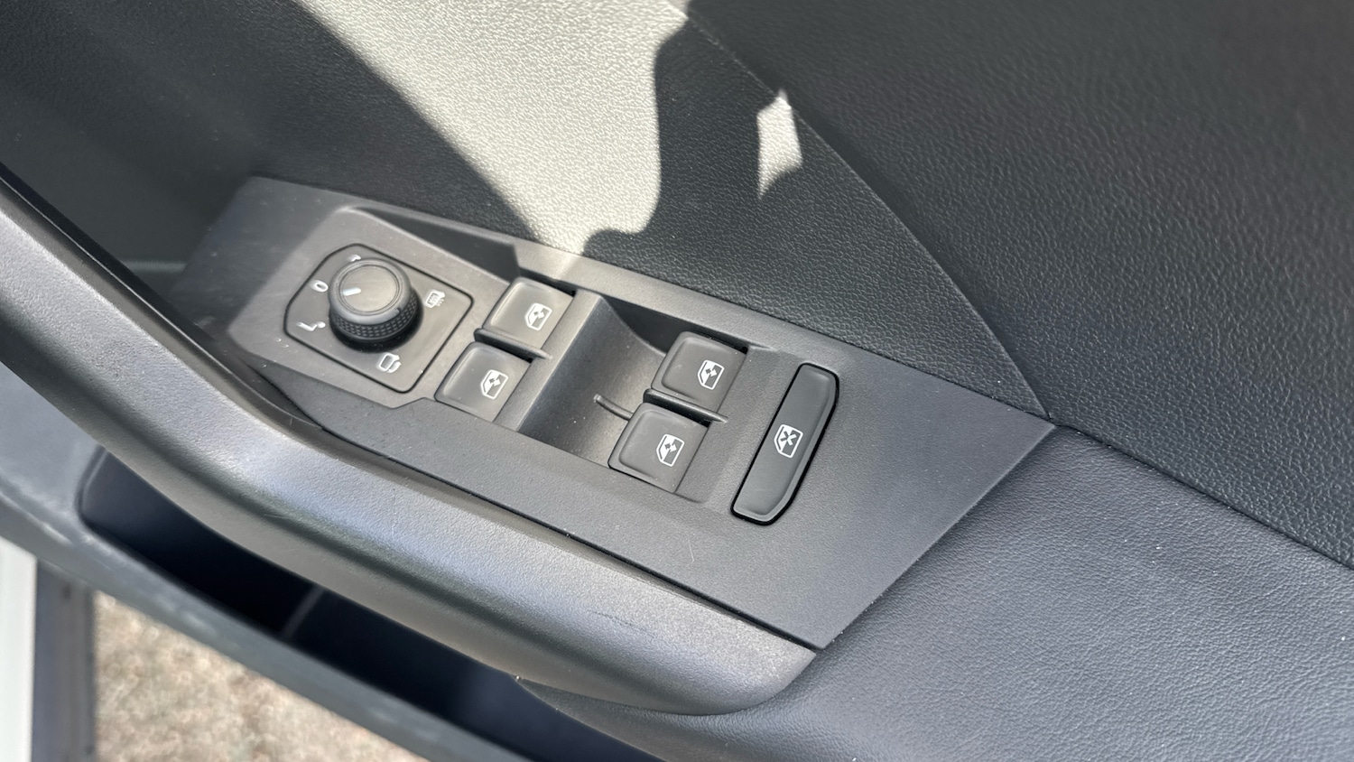 Used Volkswagen T-Cross 2023 for sale - 78060779: Photo 28