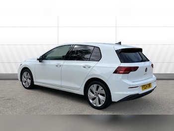 Used Volkswagen Golf 2024 for sale - 78804080: Photo
