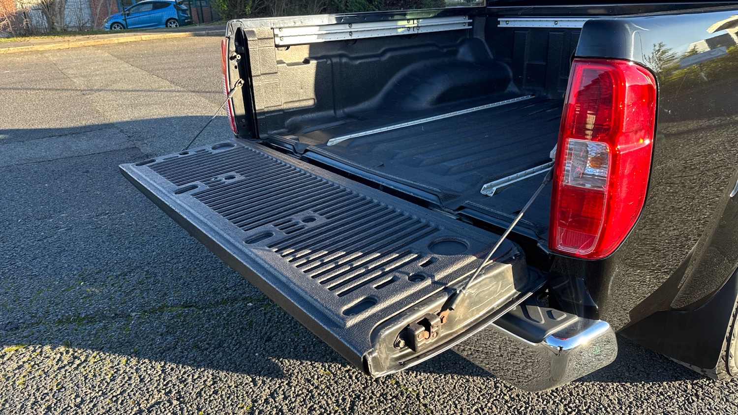 Used Nissan Navara 2015 for sale - 77100671: Photo 28