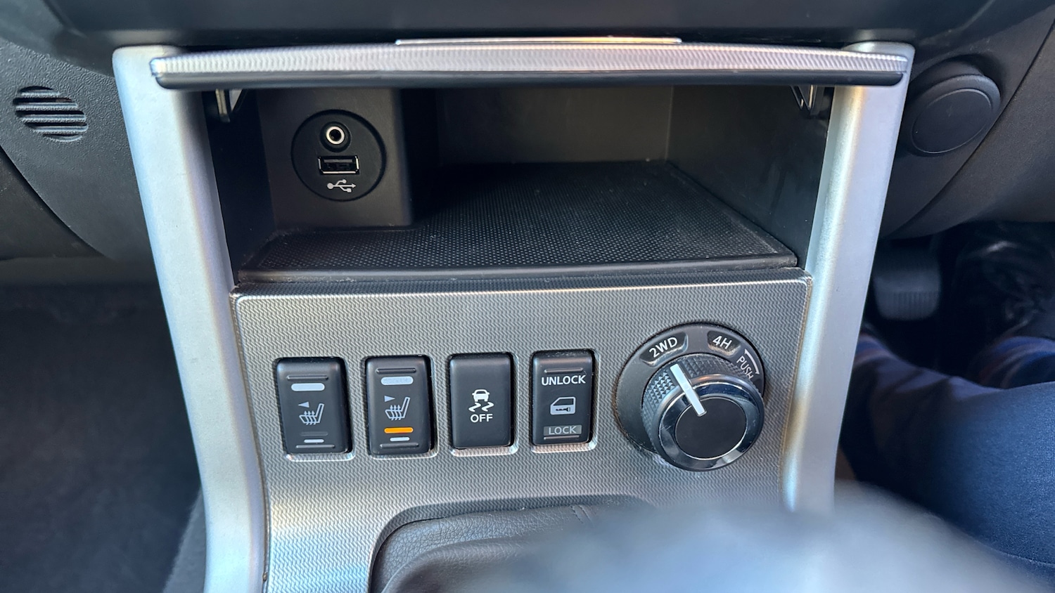 Used Nissan Navara 2015 for sale - 77100671: Photo 35