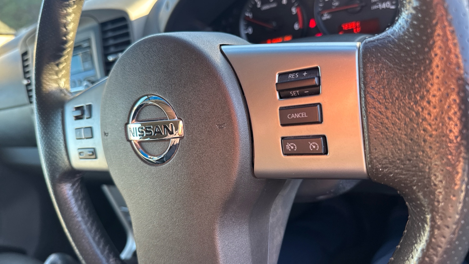 Used Nissan Navara 2015 for sale - 77100671: Photo 43