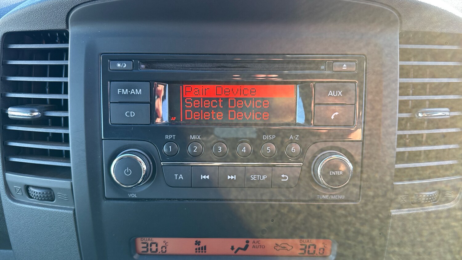 Used Nissan Navara 2015 for sale - 77100671: Photo 44