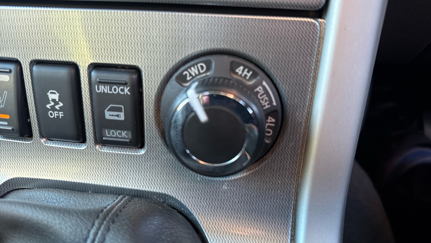 Used Nissan Navara 2015 for sale - 77100671: Photo 47