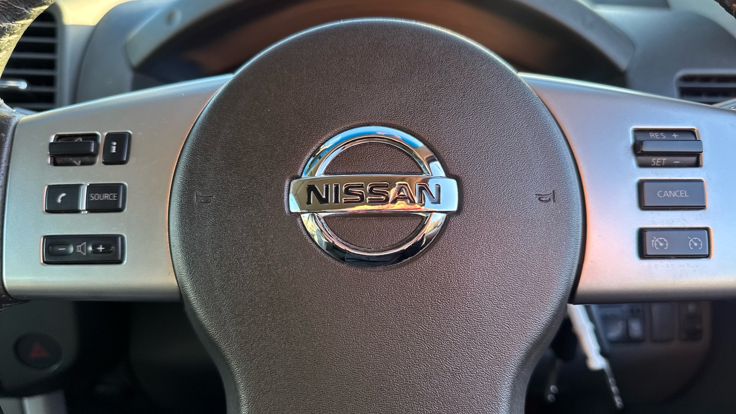 Used Nissan Navara 2015 for sale - 77100671: Photo 8