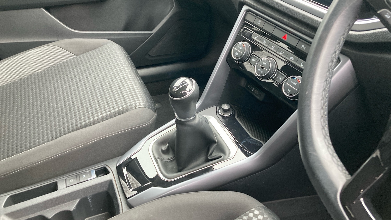 Used Volkswagen T-Roc 2022 for sale - 77532581: Photo 13