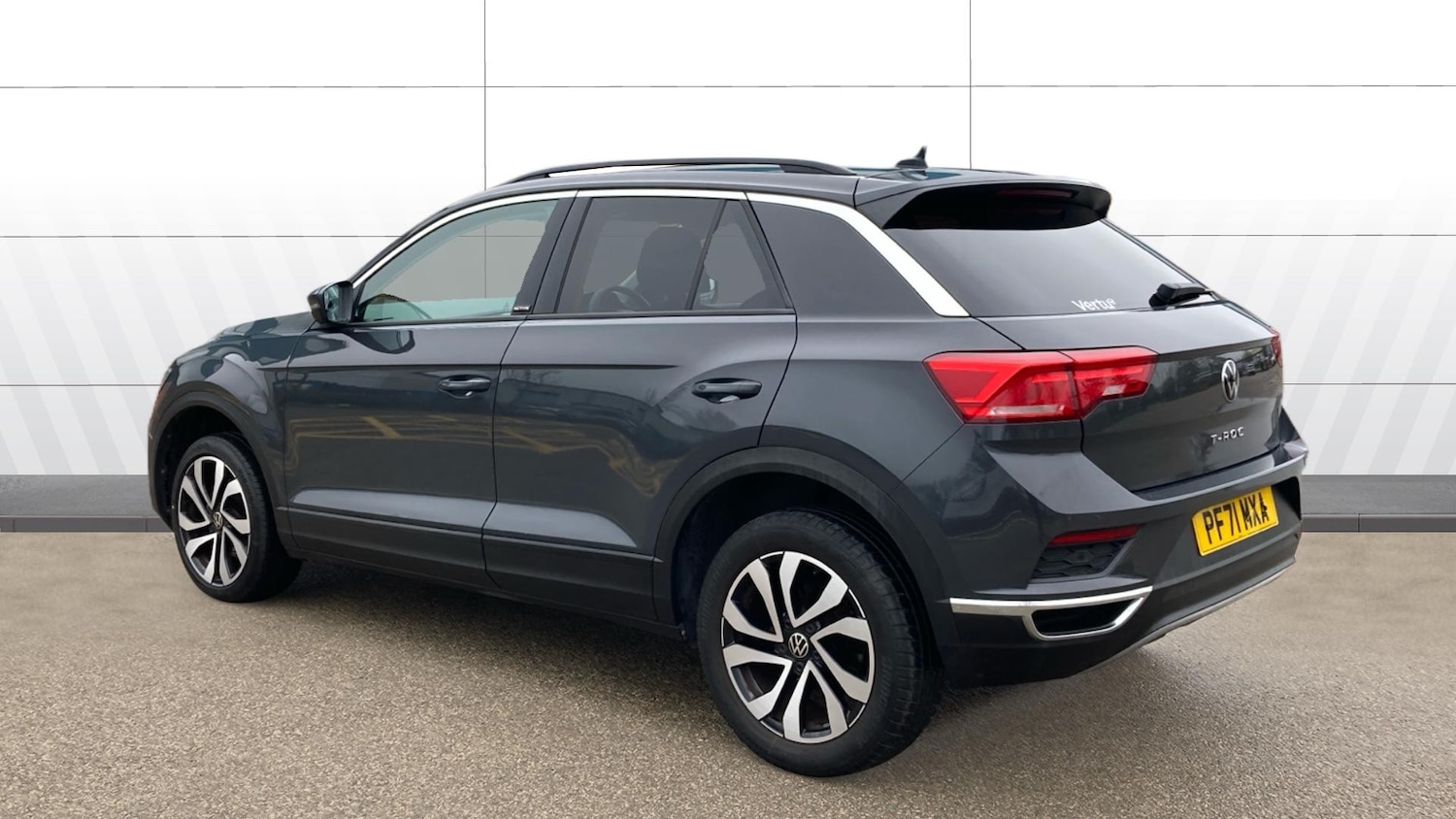 Used Volkswagen T-Roc 2022 for sale - 77532581: Photo 2