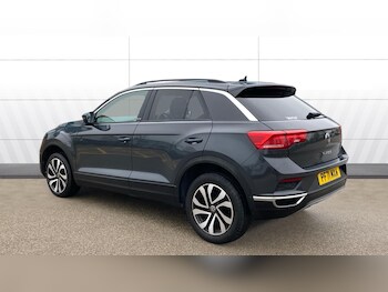 Used Volkswagen T-Roc 2022 for sale - 77532581: Photo