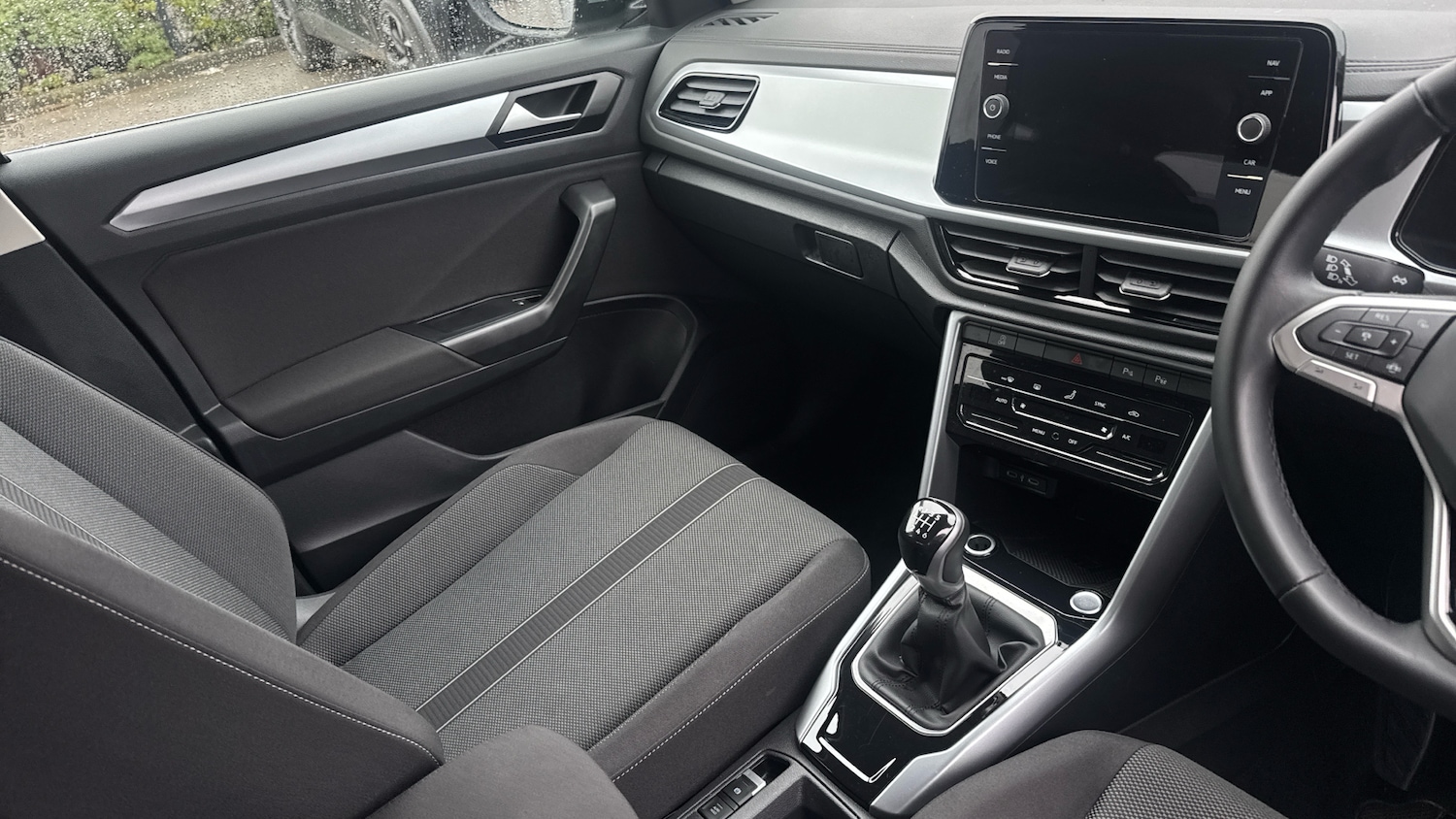 Used Volkswagen T-Roc 2025 for sale - 77532556: Photo 14