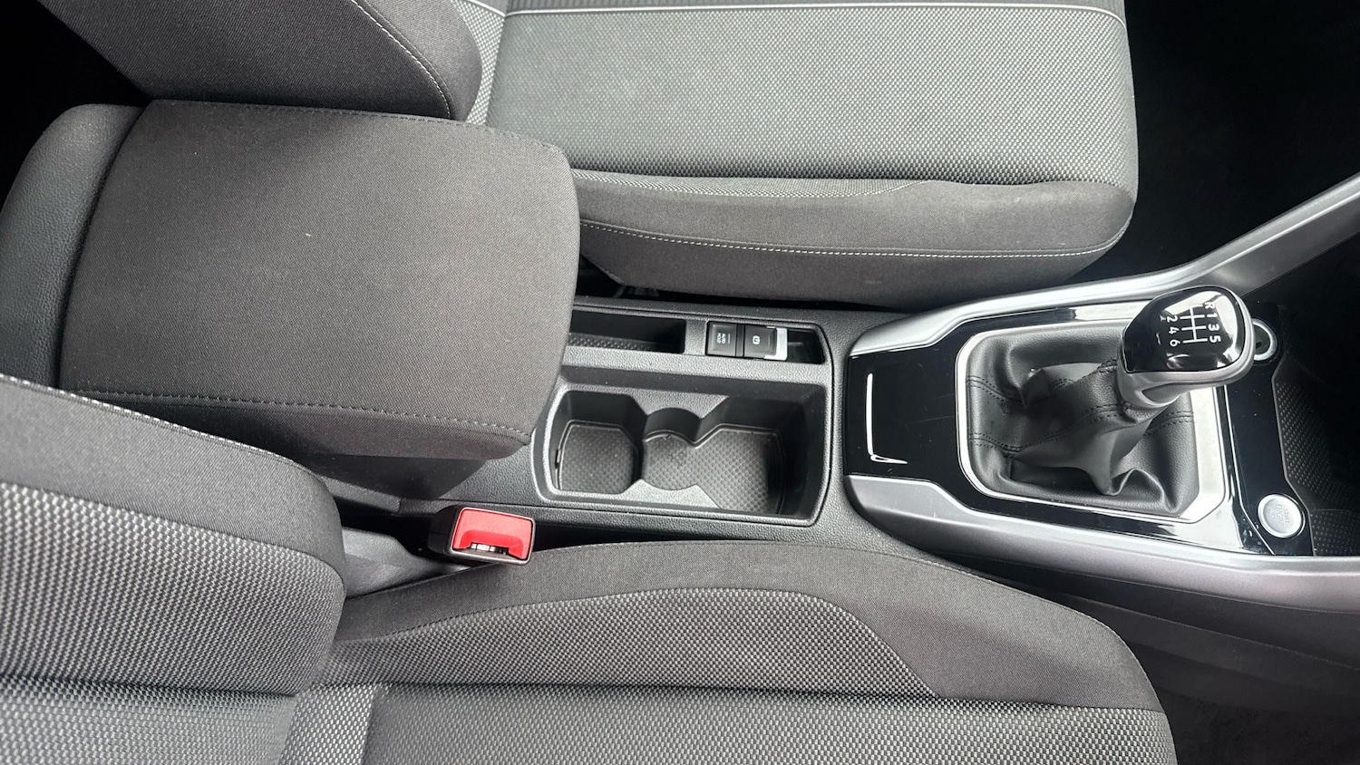 Used Volkswagen T-Roc 2025 for sale - 77532556: Photo 35