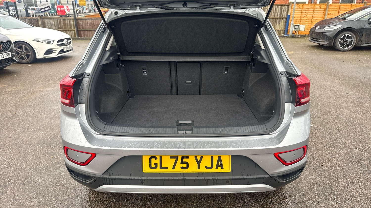 Used Volkswagen T-Roc 2025 for sale - 77532556: Photo 4