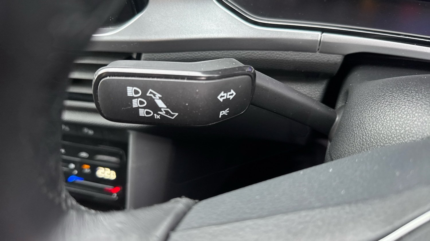 Used Volkswagen T-Roc 2025 for sale - 77532556: Photo 40