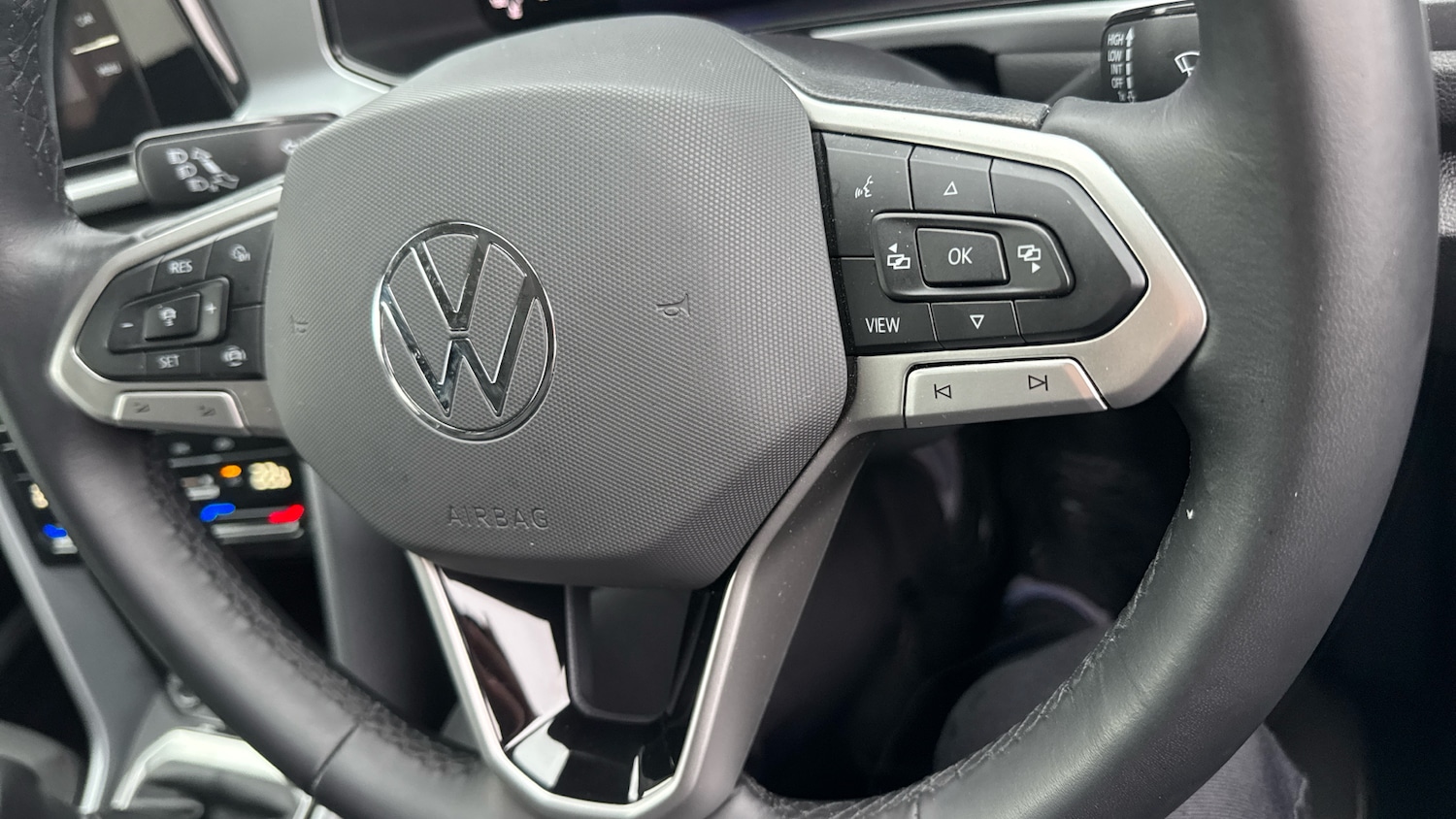 Used Volkswagen T-Roc 2025 for sale - 77532556: Photo 43