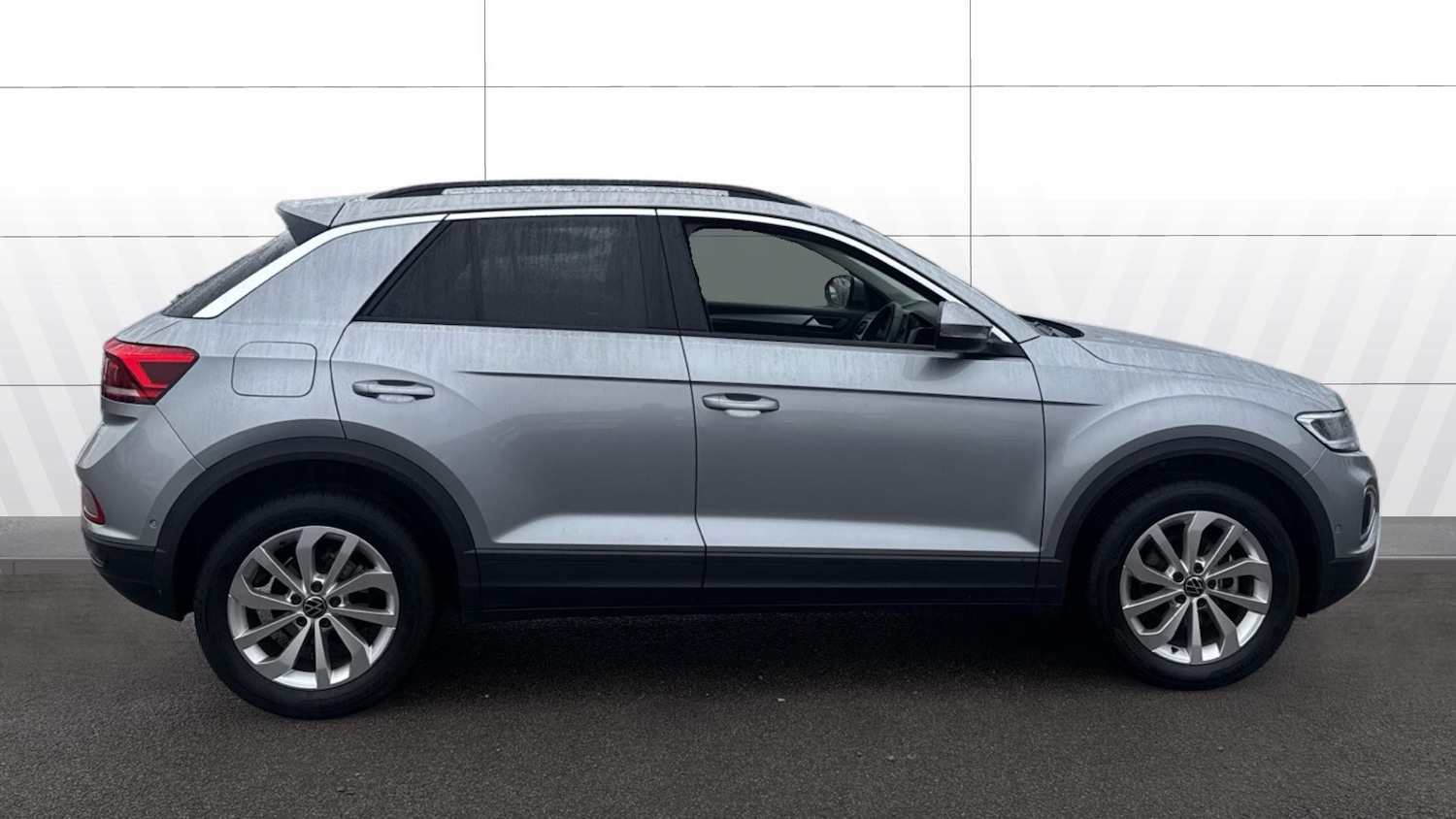 Used Volkswagen T-Roc 2025 for sale - 77532556: Photo 5