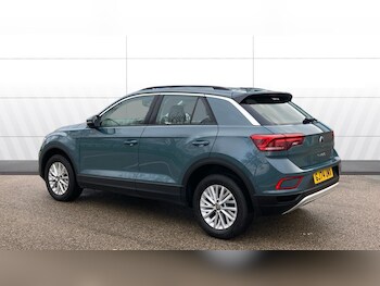 Used Volkswagen T-Roc 2024 for sale - 77528512: Photo