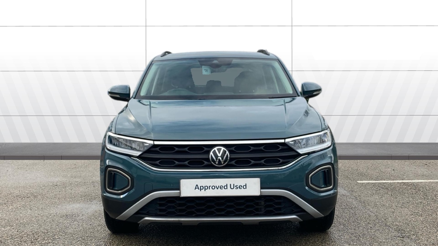 Used Volkswagen T-Roc 2024 for sale - 77528512: Photo 3