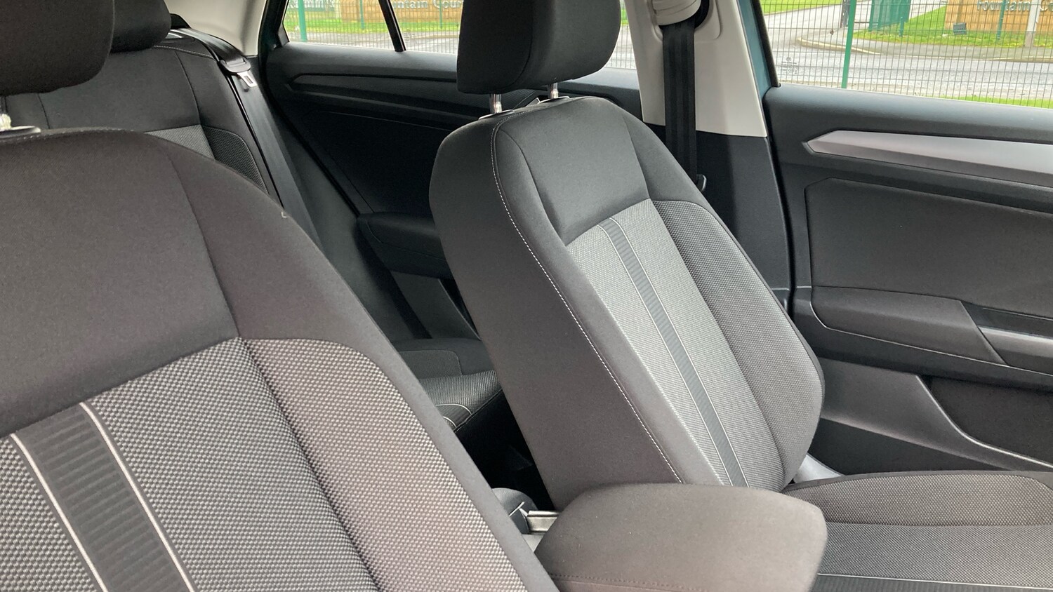 Used Volkswagen T-Roc 2024 for sale - 77528512: Photo 32