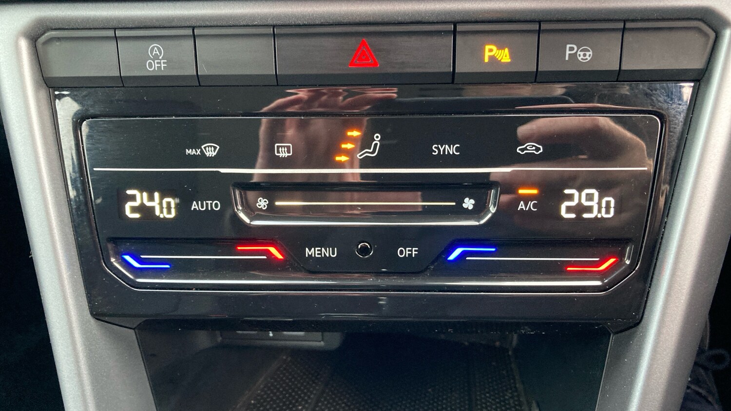 Used Volkswagen T-Roc 2024 for sale - 77528512: Photo 38