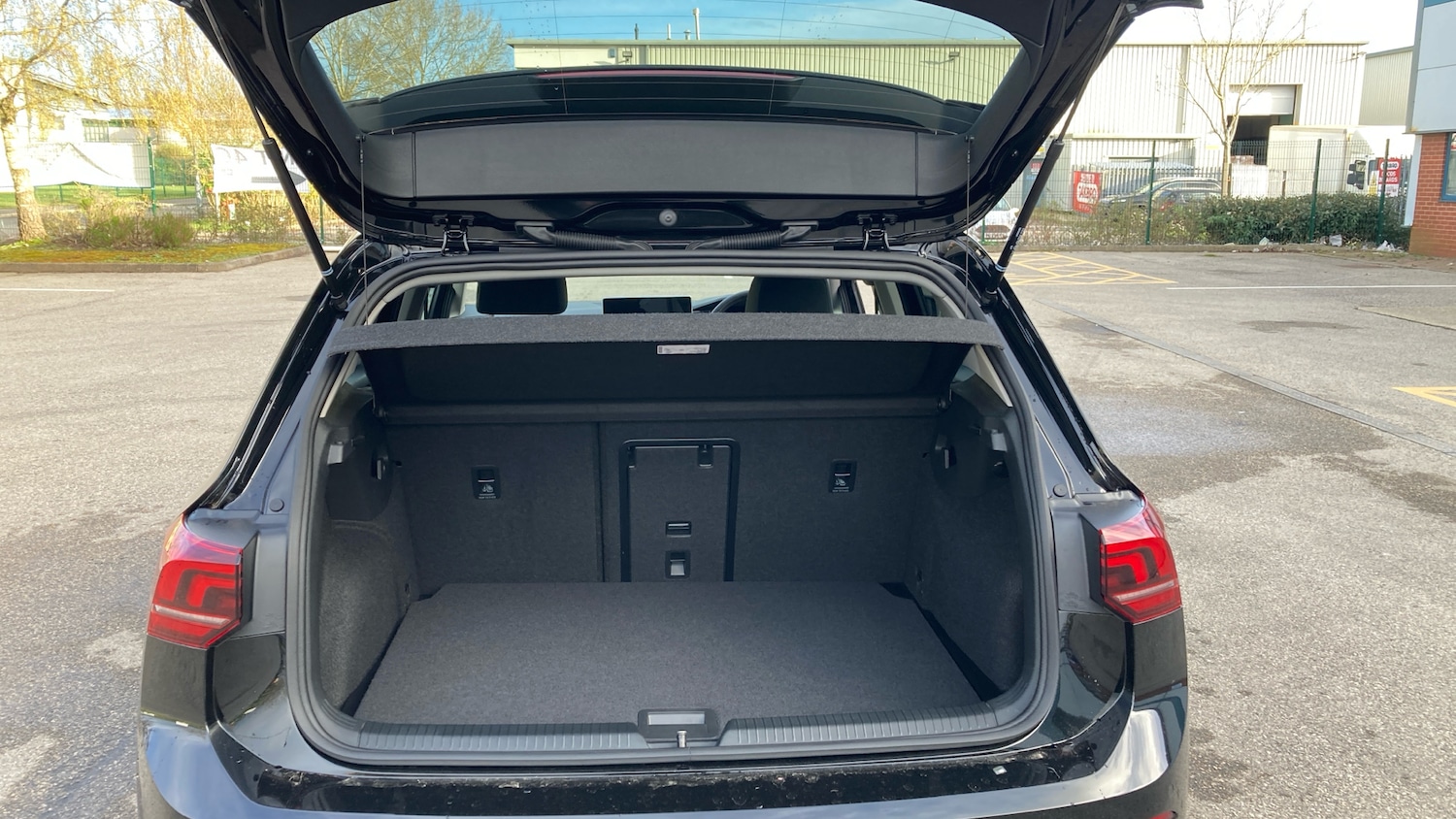 Used Volkswagen Golf 2025 for sale - 78027638: Photo 4