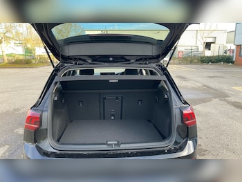 Used Volkswagen Golf 2025 for sale - 78027638: Photo