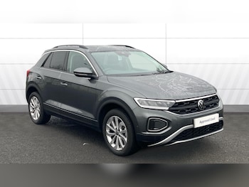 Used Volkswagen T-Roc 2025 for sale - 77005787: Photo