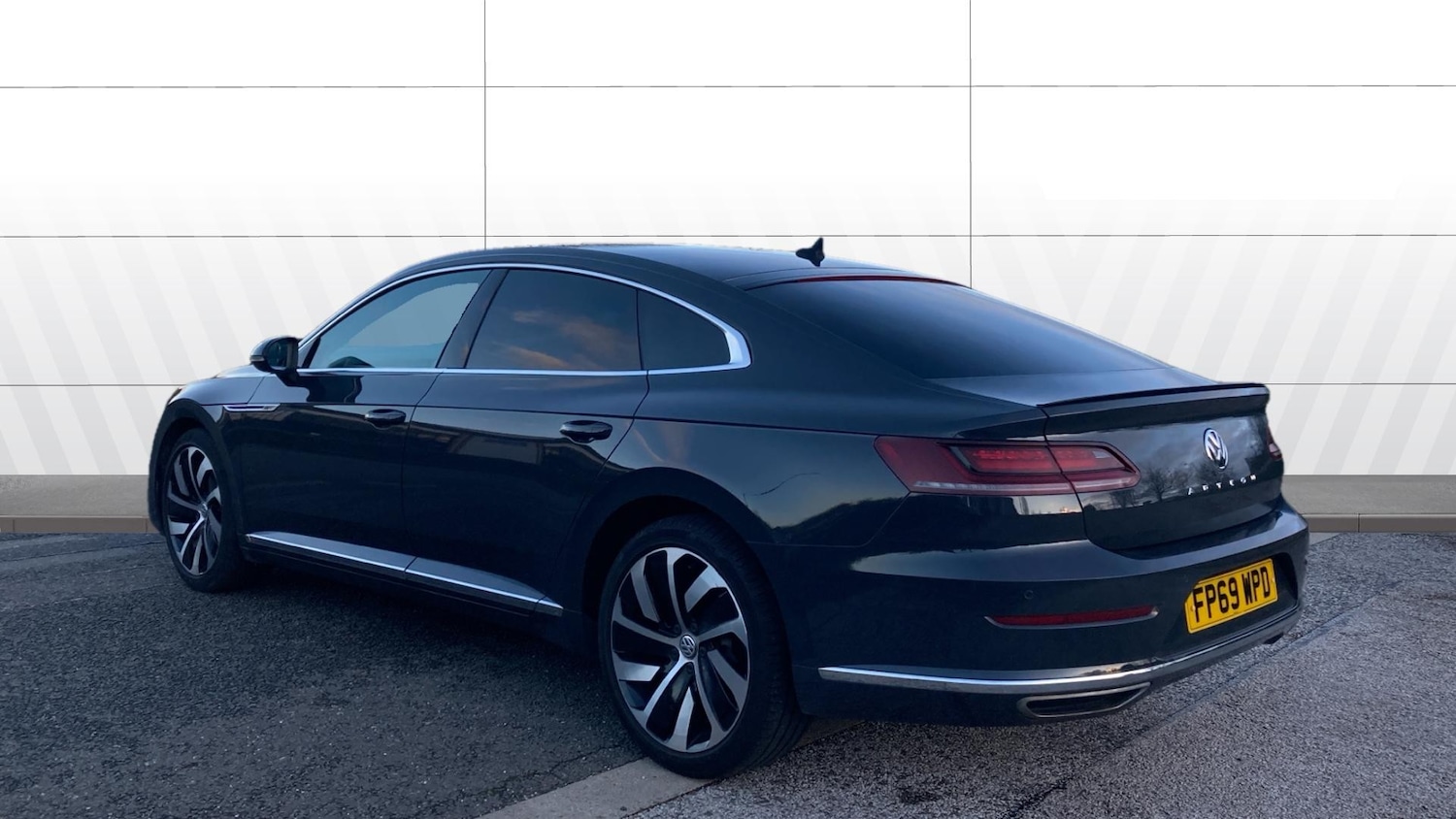 Used Volkswagen Arteon 2019 for sale - 76637624: Photo 2