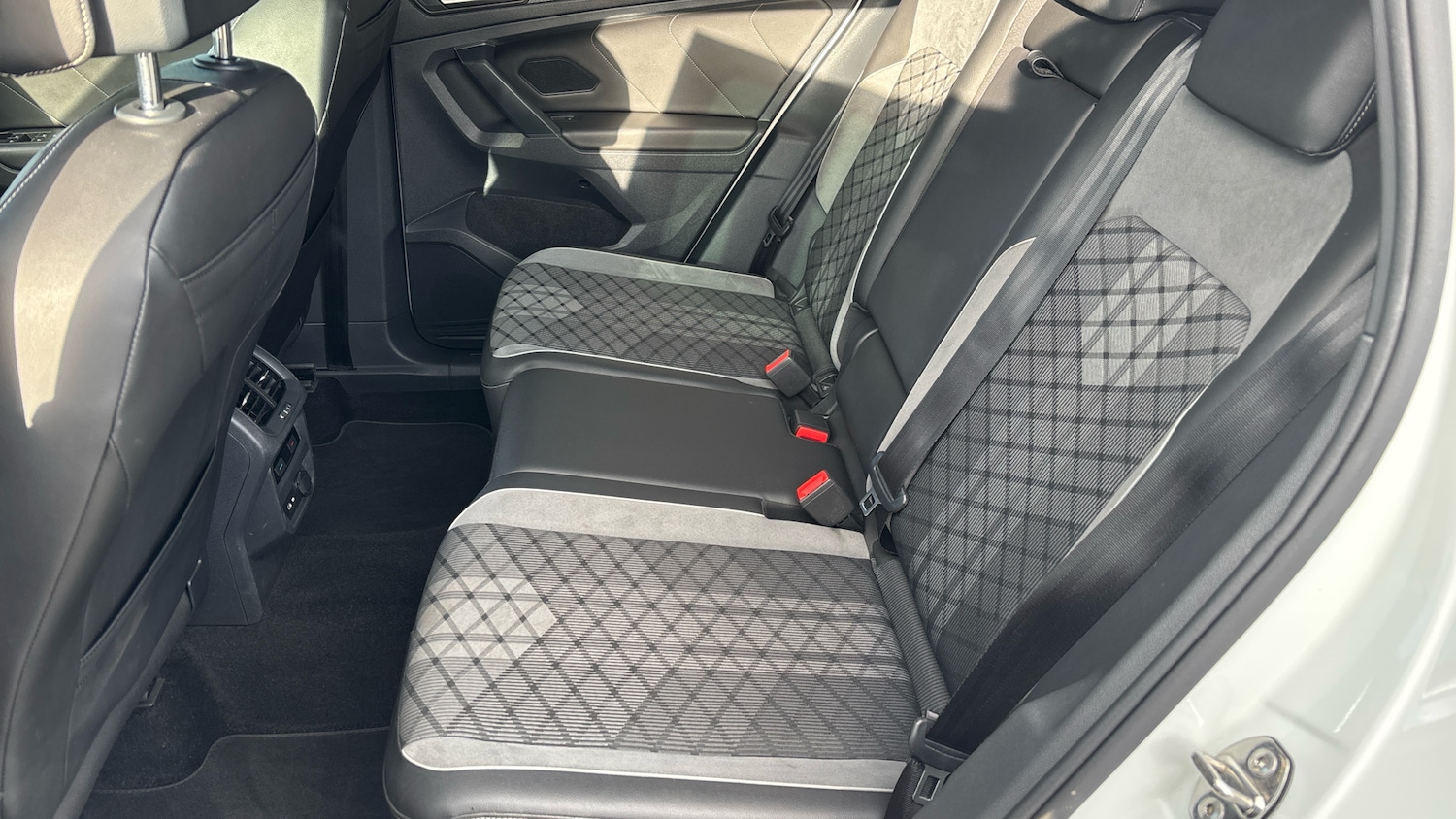 Used Volkswagen Tiguan 2021 for sale - 77900864: Photo 16