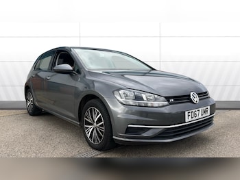 Used Volkswagen Golf 2017 for sale - 77917078: Photo