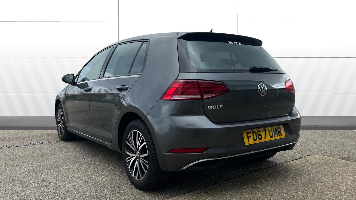 Used Volkswagen Golf 2017 for sale - 77917078: Photo 2