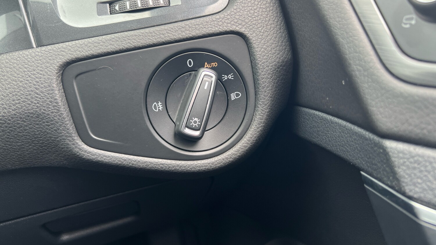 Used Volkswagen Golf 2017 for sale - 77917078: Photo 29