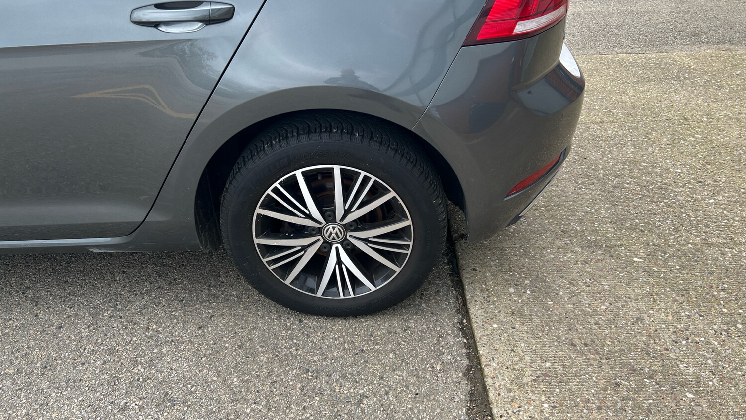 Used Volkswagen Golf 2017 for sale - 77917078: Photo 39
