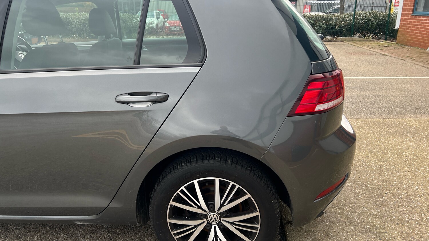 Used Volkswagen Golf 2017 for sale - 77917078: Photo 40