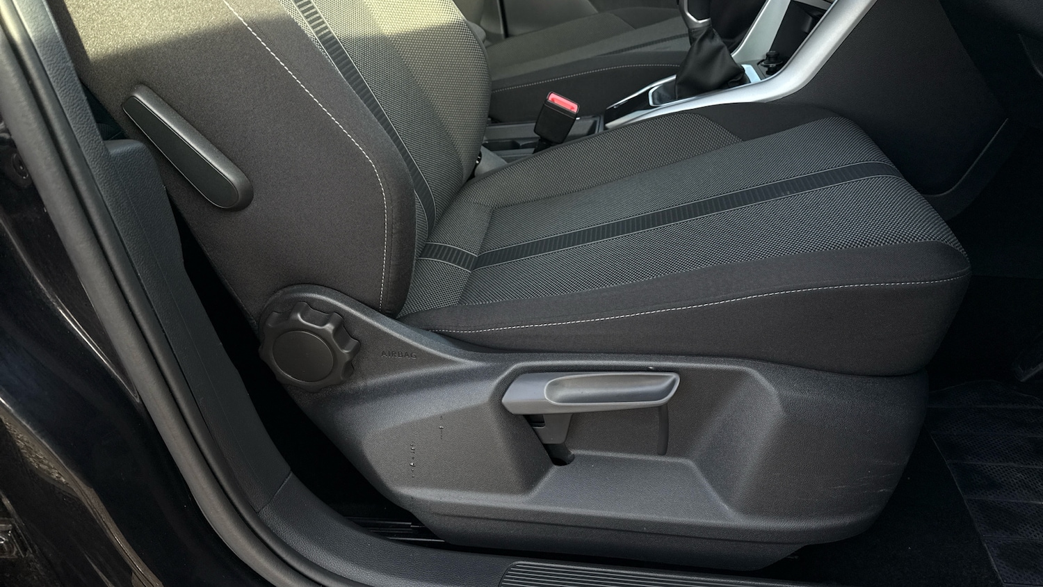 Used Volkswagen T-Roc 2025 for sale - 77323784: Photo 42